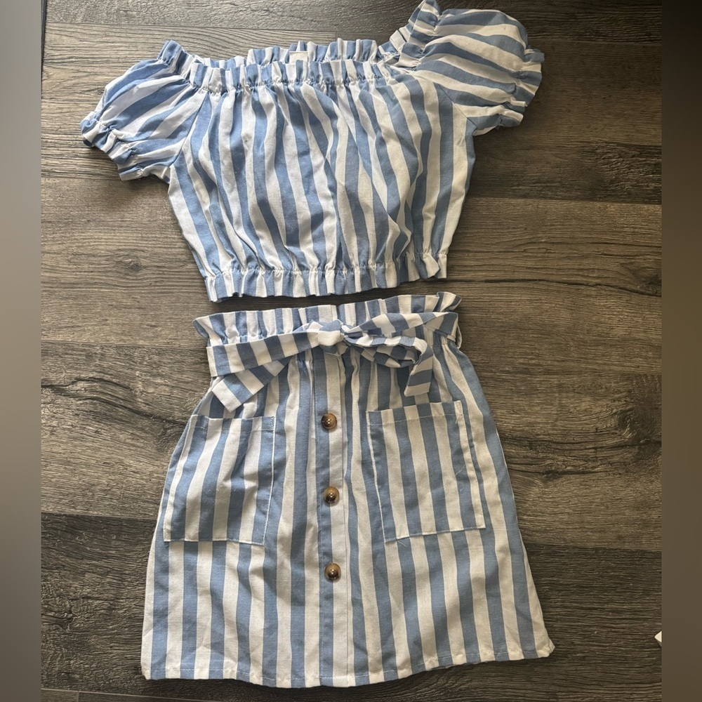 Girls Blue & White  Striped Top & Patch Pocket Belted Skirt Set Size 11/12